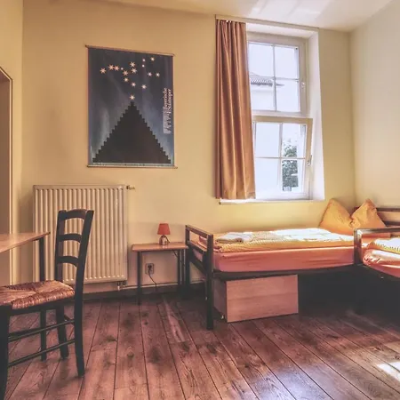 Opera Hostel *