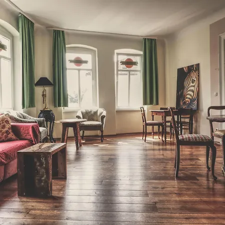 Opera Hostel *