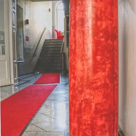 Hostel Opera