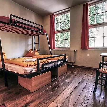 Opera Hostel *